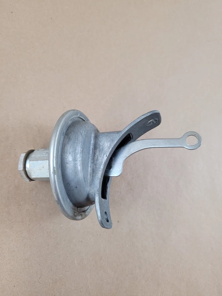 New NOS NIEHOFF DR-317 VACUUM CHAMBER 1951-55 Olds 1949-52 Cadi 1955-56 Pontiac - Image 4 of 4