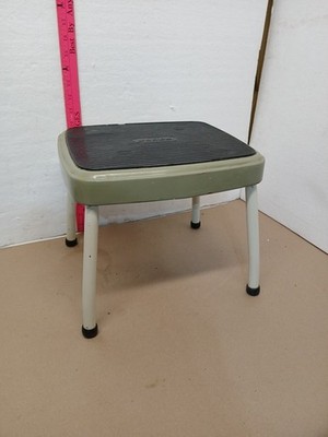 Vintage COSCO Mid Century One-Step Metal STOOL/Plant Stand with Rubber Top Green