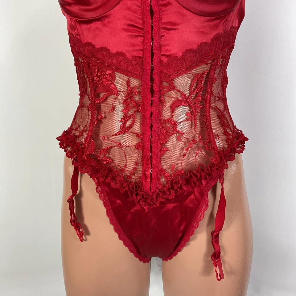 Lencería satinada de encaje vintage de los 80 Designs by Faris de una pieza roja de peluche talla S deshuesada Foto 4 de 4