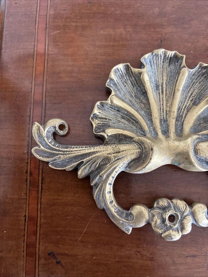 Two Beautiful Rococo Style Antique Brass Plates - Image 3 of 4