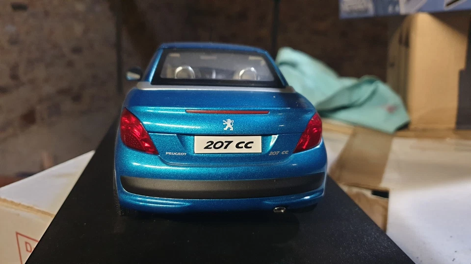peugeot 207 cc 1/18 norev verte - Photo 3/4