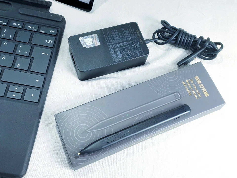 Microsoft Surface Pro8 1982 I5-1145G7/16GB/256Gb 13" 2880x1920 5G B-Ware #011 - Bild 3 von 4