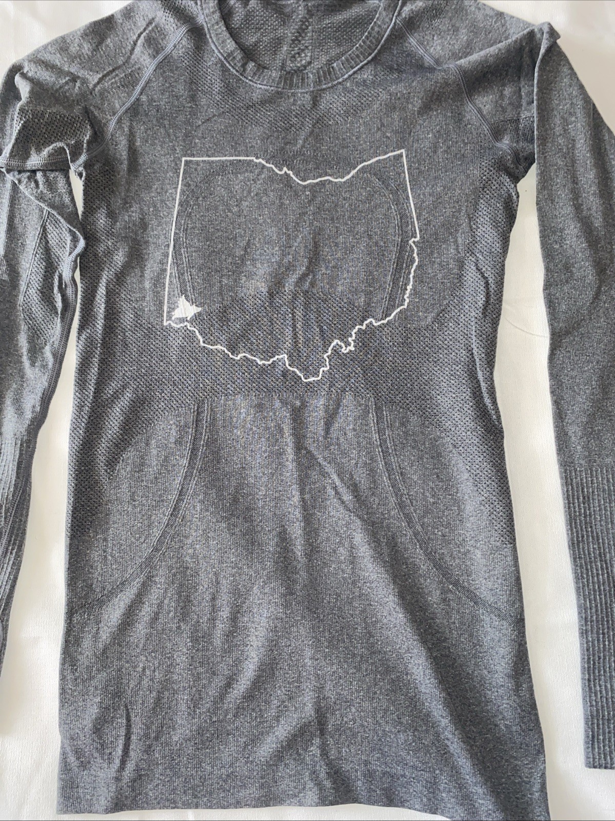 Lululemon Extra Small, Small, Gray, Long Sleeve T… - image 4
