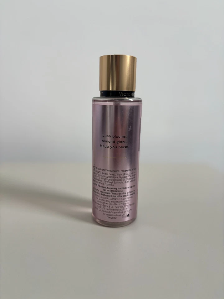Victoria's Secret Velvet Petals Bodyspray 250 ml (woman) - Bild 3 von 4