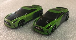 Hot Wheels 2019 â€˜17 Nissan GT-R (R-35) Guaczilla Green Loose Set Of 2