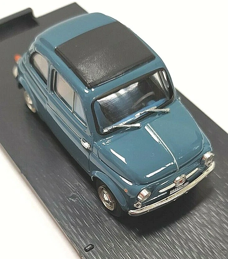 BRUMM  1:43 AUTO DIE CAST FIAT NUOVA 500D CHIUSA 1960 BLU FIORENTINO     R405-07 - Immagine 2 di 3