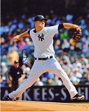 DAVID PHELPS  NEW YORK YANKEES    ACTION SIGNED 8x10