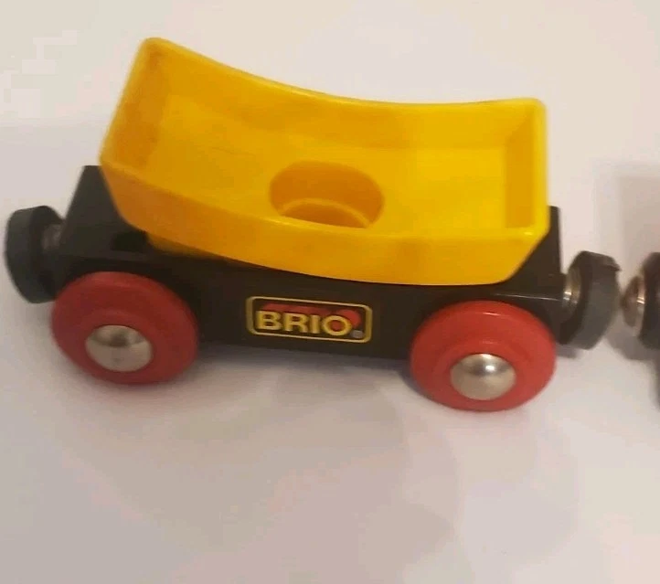 Brio Train Cars Set Of Three - Image 4 of 4