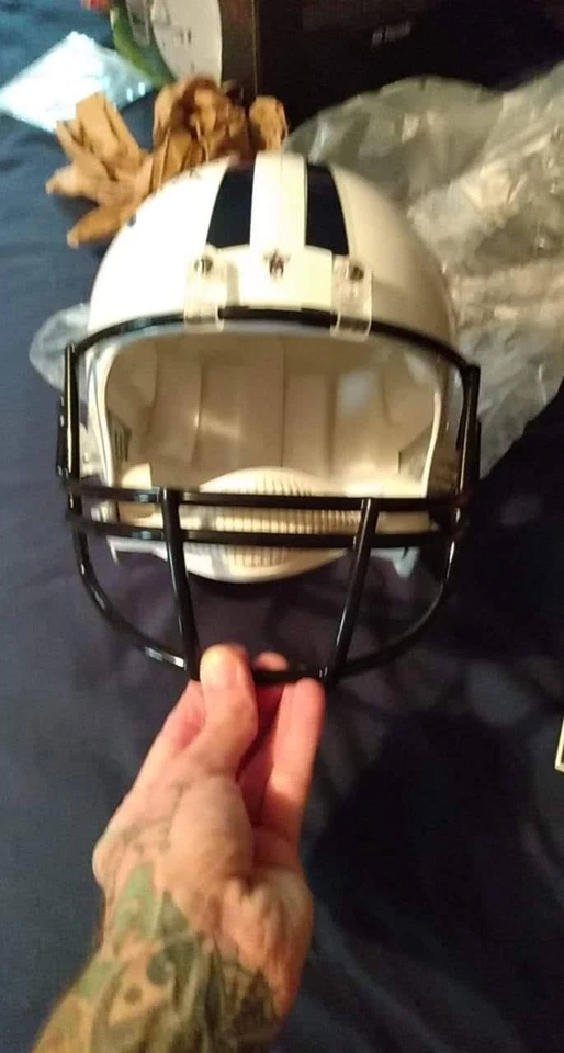 Titans #8 Autograph Helmet - Image 2 of 4