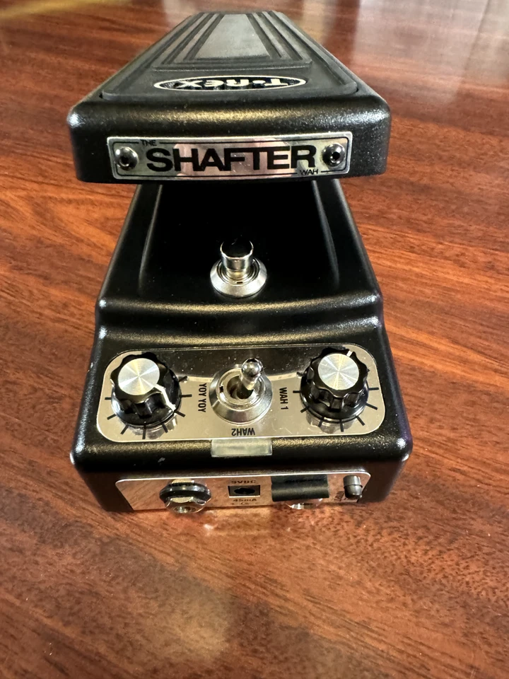 T rex THE SHAFTER WAH Foto 2 de 4