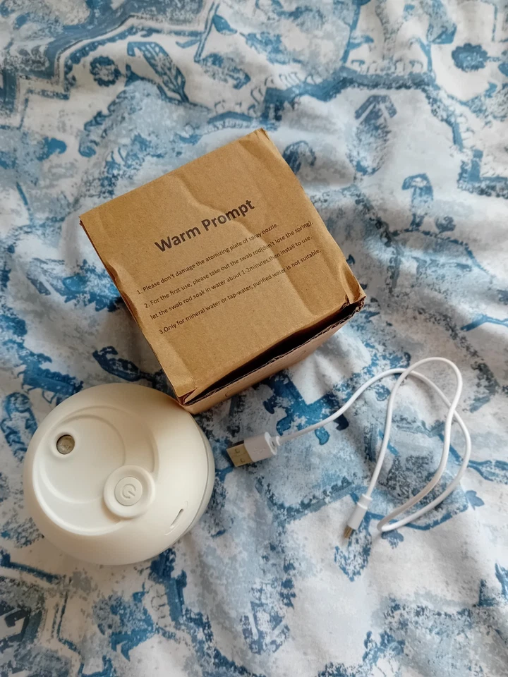 White LED Humidifier - Image 4 of 4