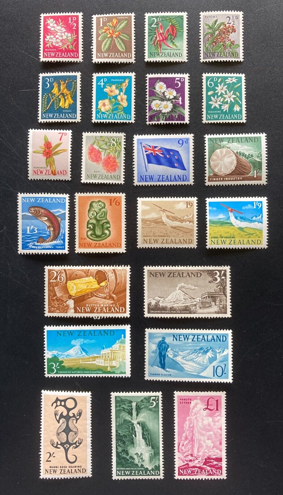 New Zealand Stamp 1960 Pictorials Complete Set - Mint Hinged