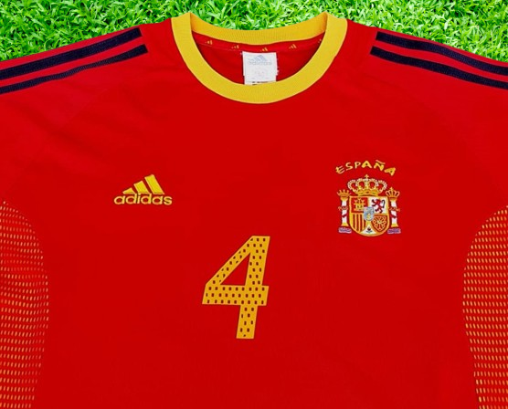 SPAIN 2002 MEMORABILIA PEP GUARDIOLA 4 HOME ADIDAS JERSEY L