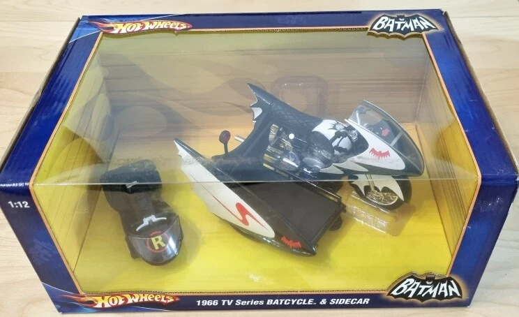 Modellino Batcycle Sidecar 1:12 Batman e Robin 1966 Hot Wheels Limited Edition - Immagine 2 di 4