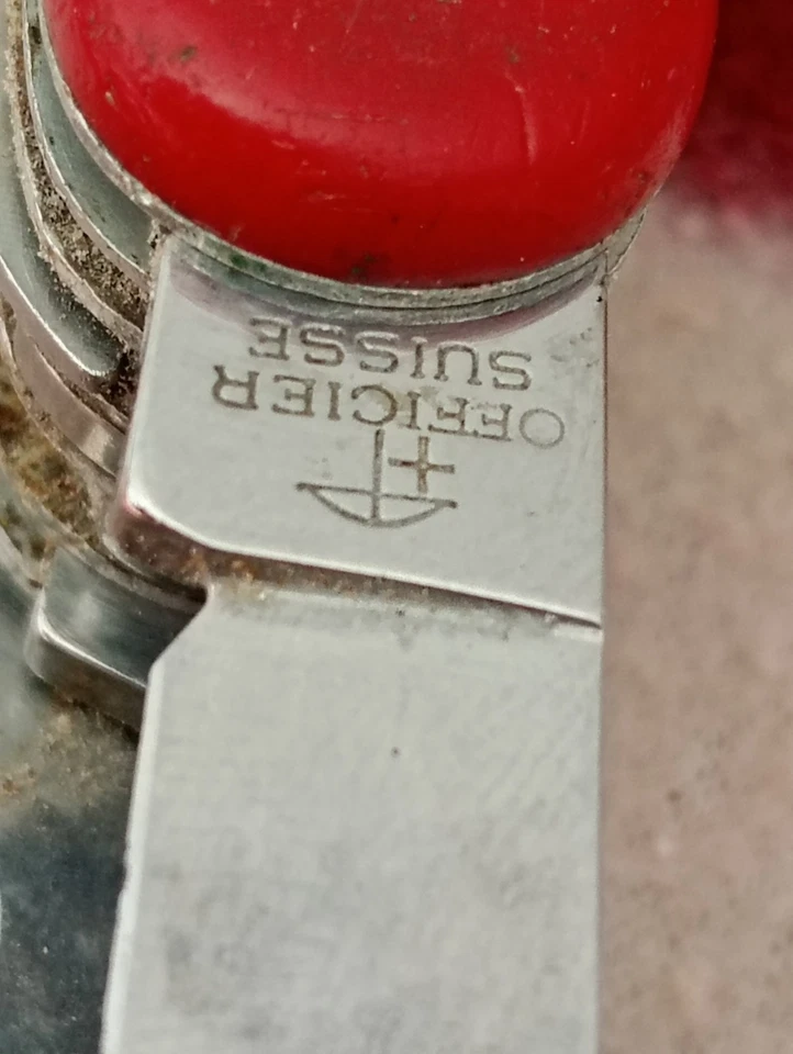 Victorinox couteau multifonctions suisse officier  - Photo 2/4