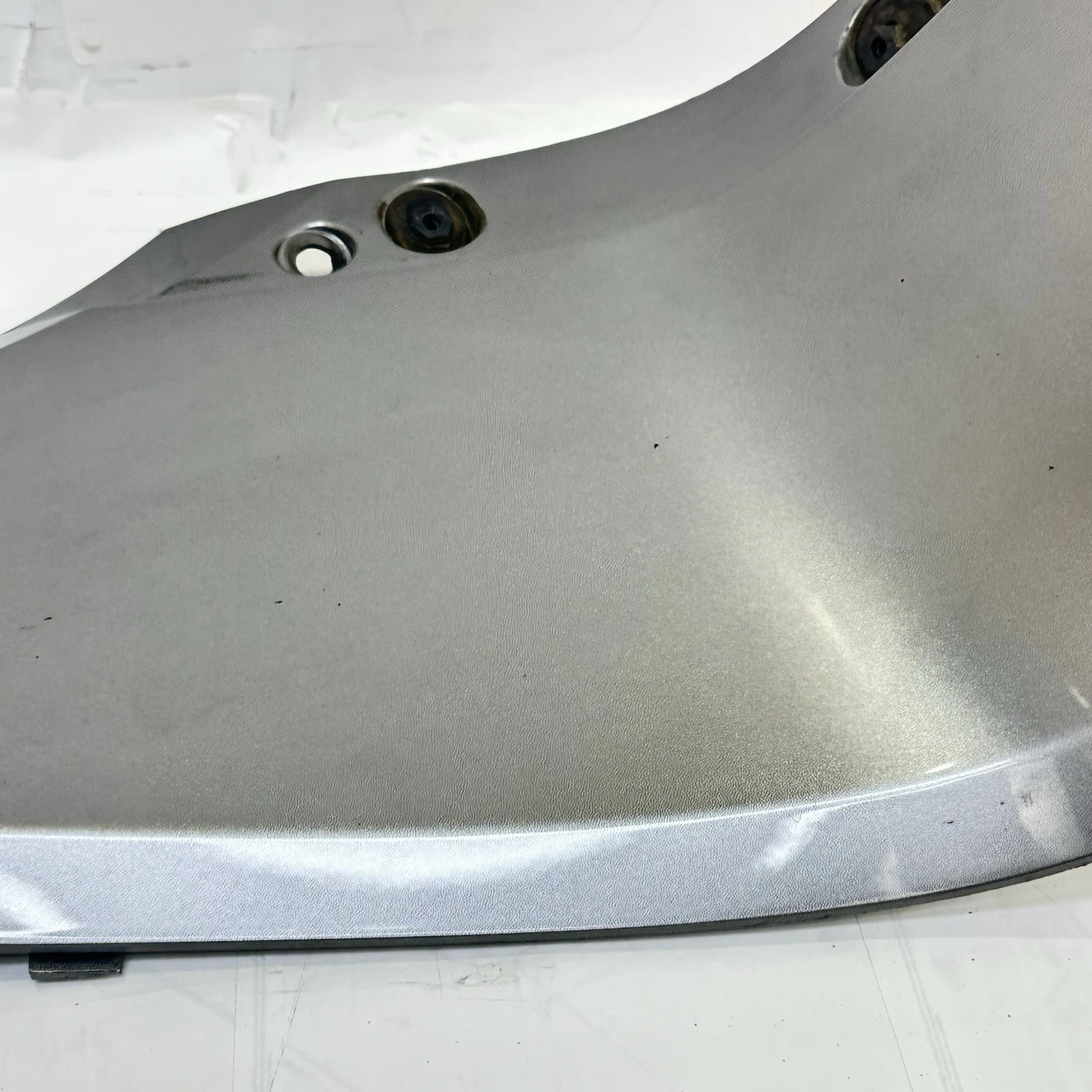 2012 CAN-AM SPYDER RT-S SE5 RIGHT SIDE FAIRING BODY LATERAL PANEL SILVER PLASTIC
