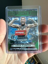 Cámara Conor McGregor Luces Acción Verde/5 - 2024 Topps Knockout UFC #LTS-6