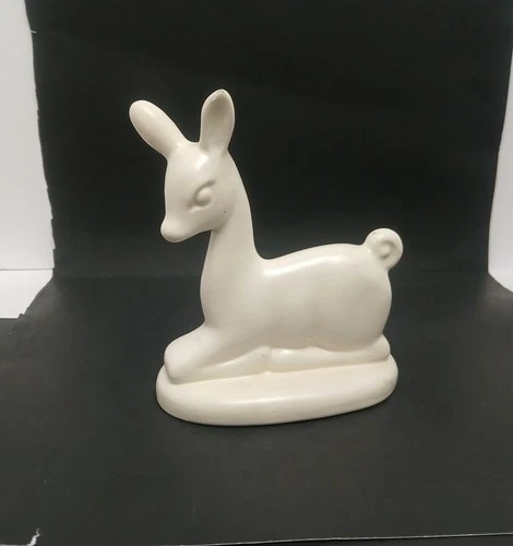 VINTAGE ROYAL HAEGER WHITE DEER FIGURINE MCM Pottery Hard to Find Standing