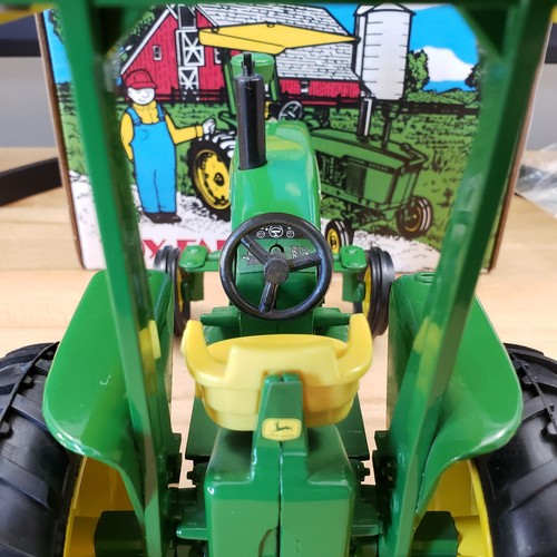 Ertl Toy Farmer John Deere 4010 Tractor Collector Edition Diecast 1:16 - Picture 11 of 23