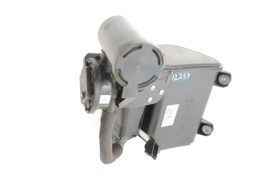 2012-2019 BMW 640I Gran Coupe Fuel Vapor Evaporation Canister 16137333301 - Image 4 of 4