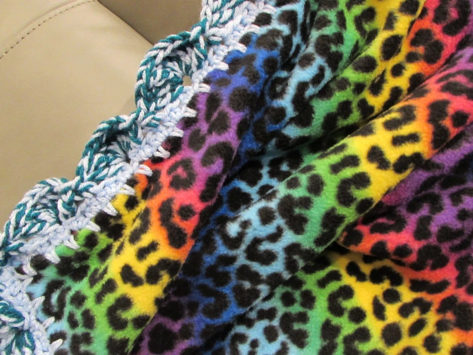 Manta afgana de leopardo colores brillantes con borde de ganchillo arco iris súper concha Foto 4 de 4