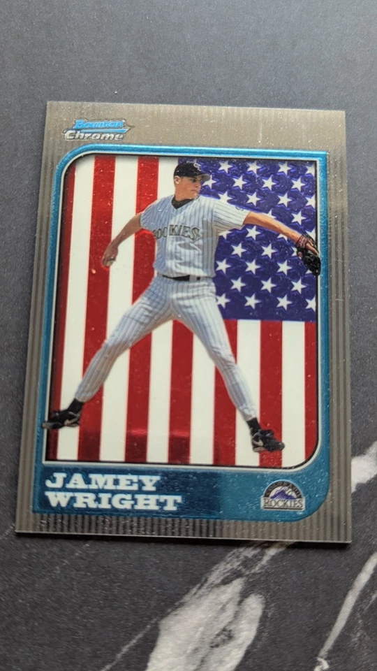 2011 Topps Chrome Refractor #125 Roy Oswalt Phillies - Image 2 of 4