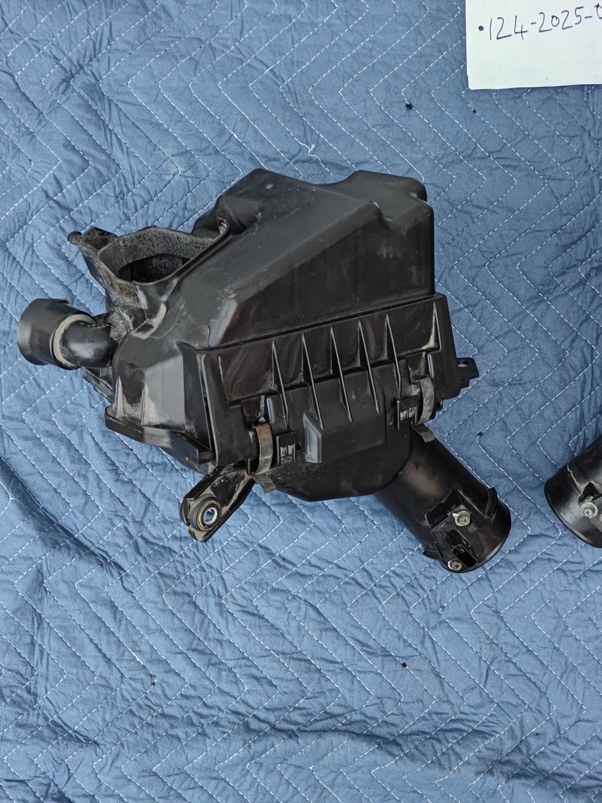 2007 2008 INFINITI 350z g35 LH RH SIDE AIR CLEANER INTAKE FILTER BOX OEM MAF