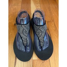 Skechers Yoga Meditation Moon Flip Flop Sandals Black Jeweled Size 9 NWOT