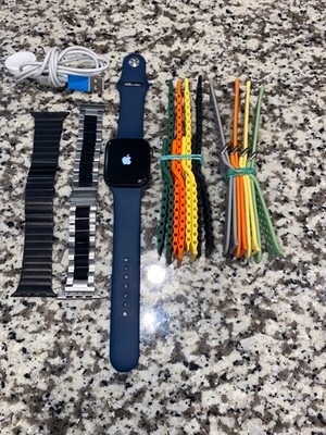 Apple Watch SE 44mm Black Aluminum Case w/ Additional  Bands