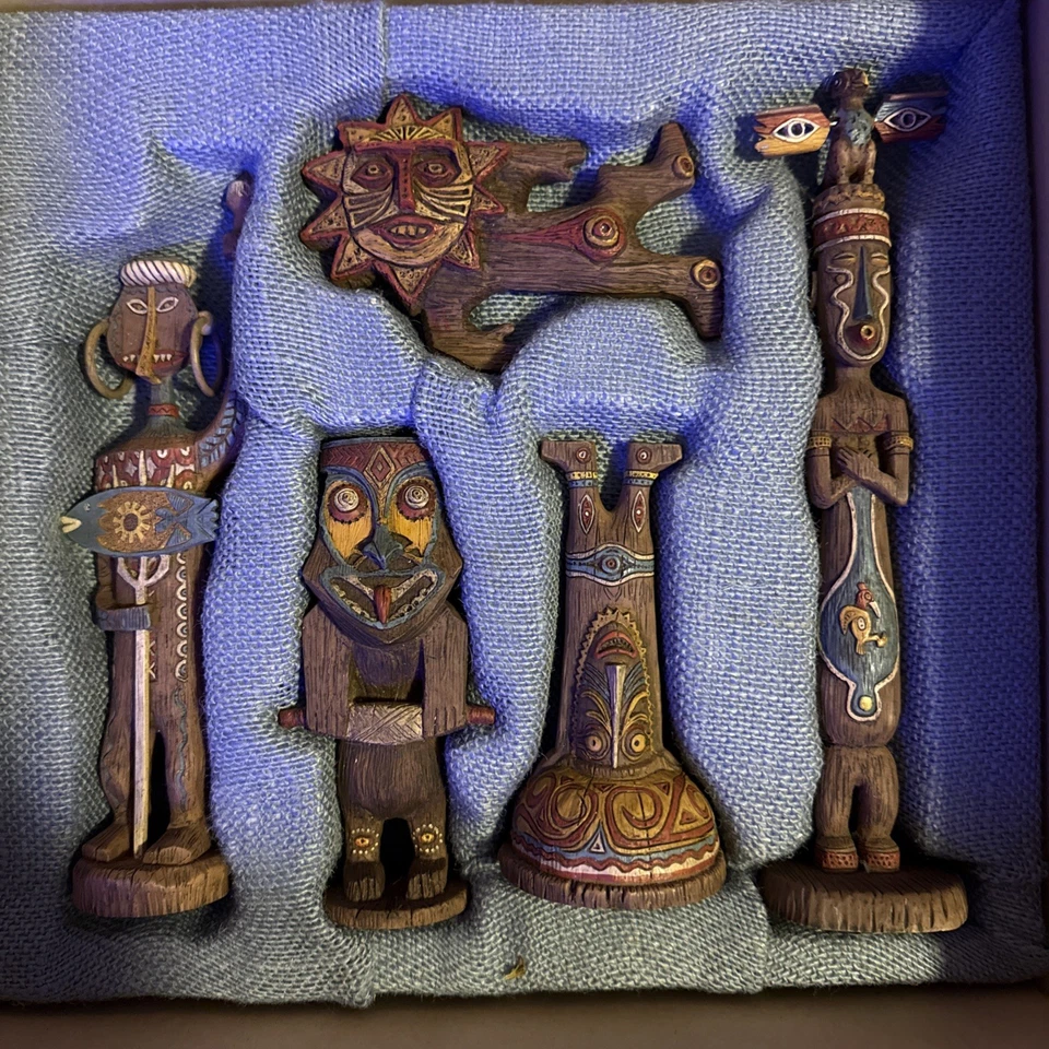 Juego de estatuillas de dioses tiki encantados de Disneyland solo 1000 hechas RARAS Foto 2 de 4