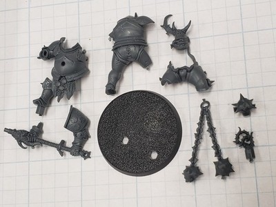 Warhammer Quest Bits Darkwater Nurgle Blight Templar w Flail B19
