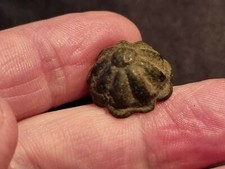 Roman beautiful bronze flower stud mount. Please read description. LA138c