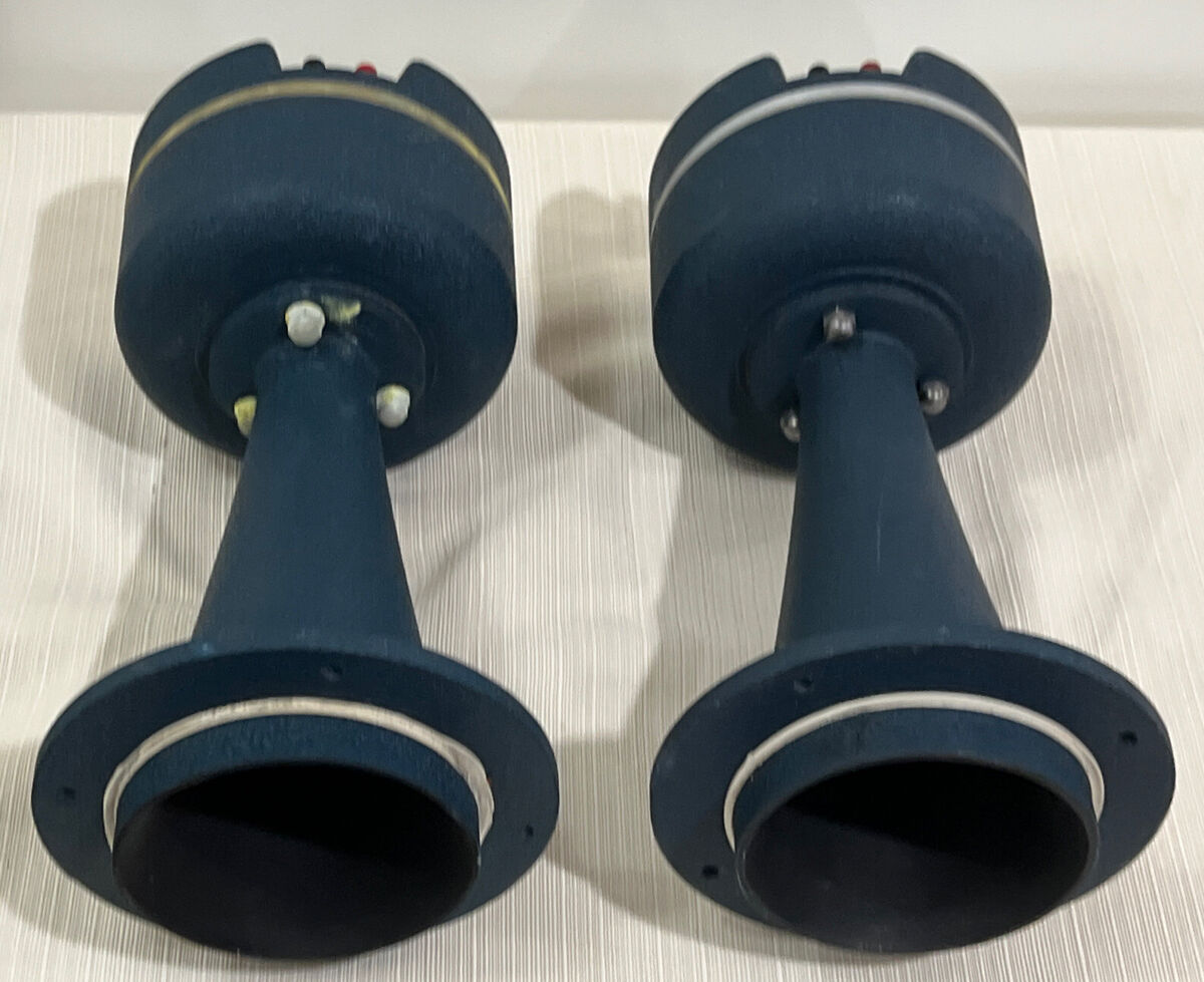 JBL LE85 Drivers & H91 Horns 16 Ohms Blue Speakers Olympus JBL LE85 Drivers & H91 Horns 16 Ohms Blue Speakers Olympus