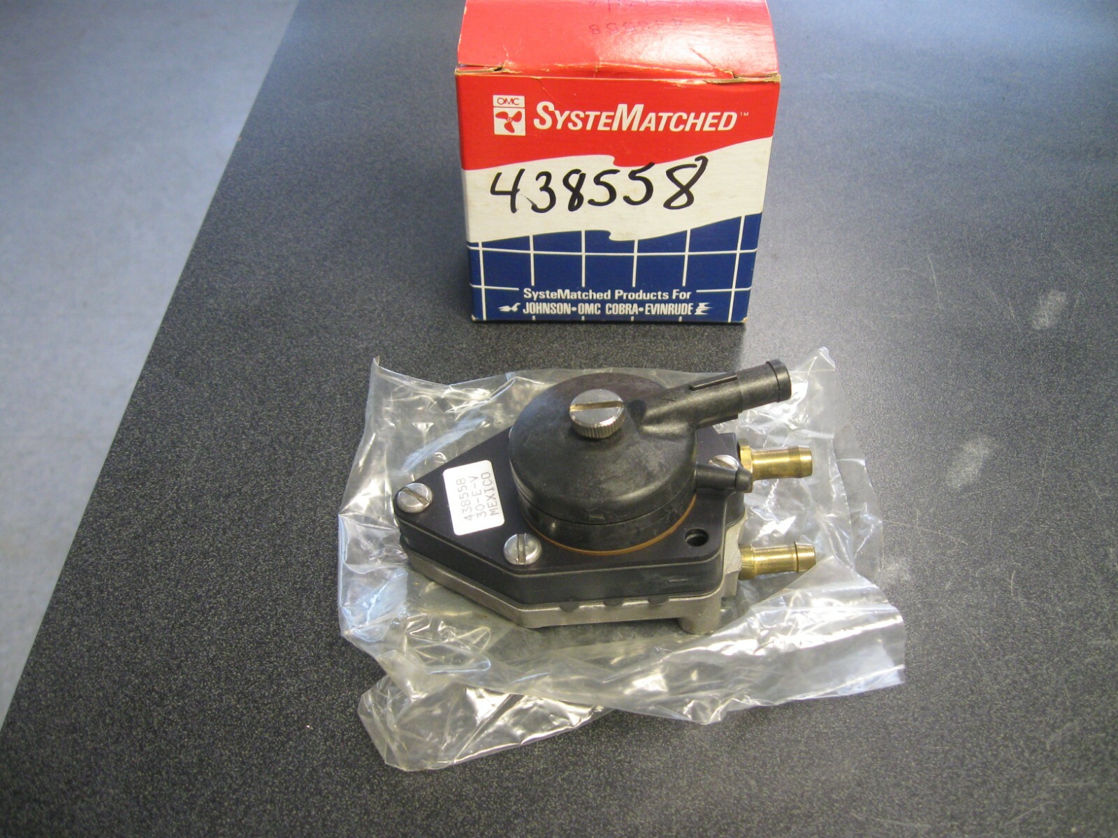 JOHNSON EVINRUDE OMC FUEL PUMP ASSEMBLY 0438558 JO110 | eBay
