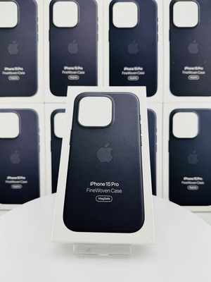 Apple iPhone 15 Pro Feingewebe Case Hülle MagSafe MT4H3ZM/A Schwarz Black