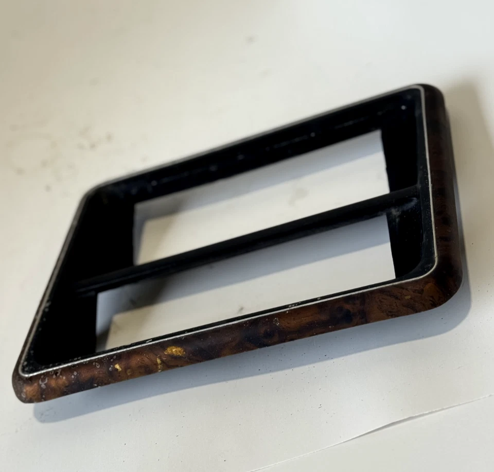 1987-1991 FORD F150 F250 F350 BRONCO CENTER RADIO A/C WOOD TRIM SURROUND BEZEL - Image 4 of 4