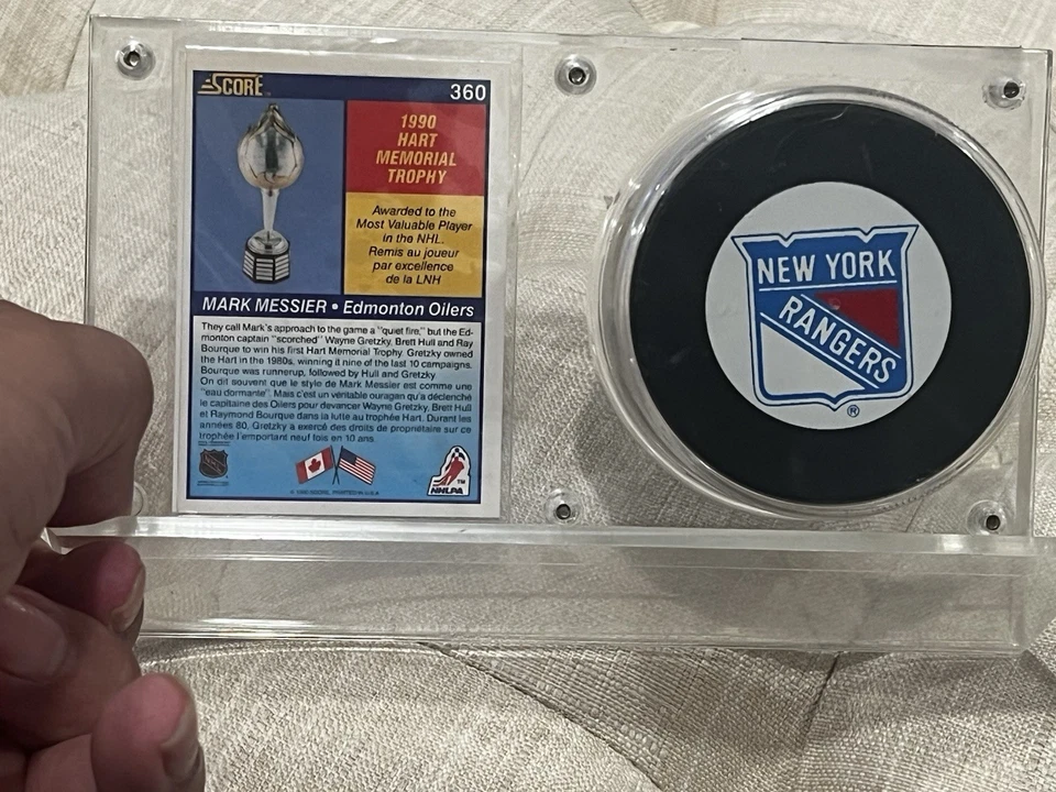 Rangers Stanley Cup 1994 PUCK+CARD MARK MESSIER Hart Memorial Trophy in Display - Image 4 of 4