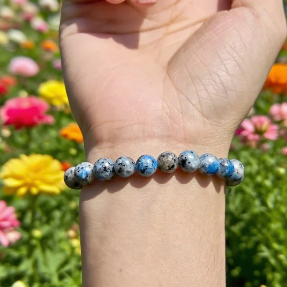 Brazalete elástico de piedras preciosas con cuentas de jaspe azurita natural K2 de 8 mm Foto 3 de 4