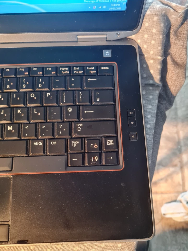Dell Latitude E6420 · i5-2410M · 4GB · 500GB, foto 3 di 5