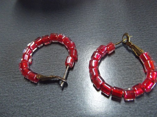 1 par de aretes antiguos de aro rojo acrílico de 1" pulgadas - Imagen 3 de 6