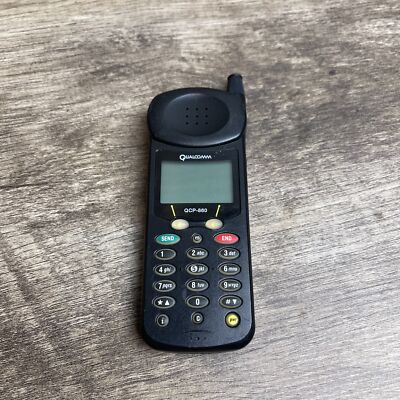 Qualcomm Airtouch QCP-860 Wireless Backlit Display DualMode CDMA Cellular Phone