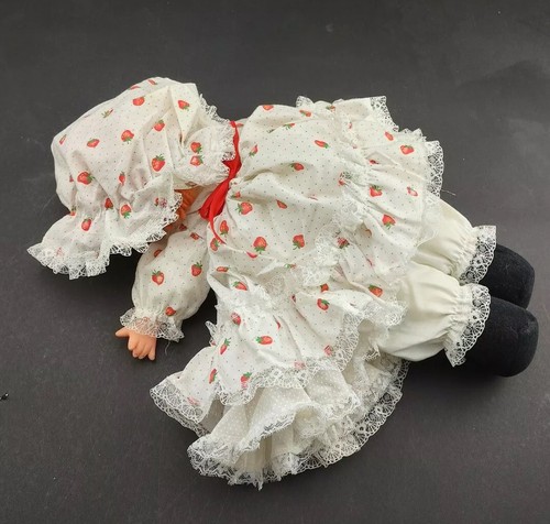 Ice Cream Doll Strawberry Shortcake Inspired Pink Doll Vintage White Dress Used - Picture 7 of 8