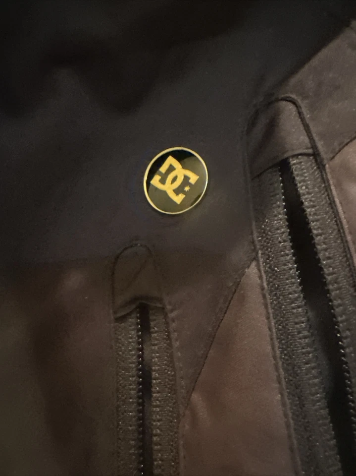 DC Exotek 5000 Series Ski Snowboard Silver Accents Belted Hooded Size Small - Image 4 of 4