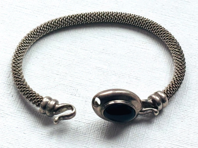 Vintage Esposig 925 Sterling Silver Mesh Bangle Bracelet: Oval Black Onyx Italy