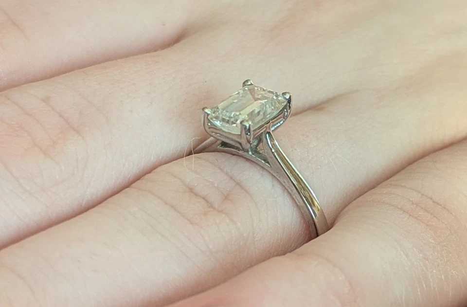 1.5 Carat Emerald Cut Diamond Ring Genuine Lab Grown - Image 3 of 4