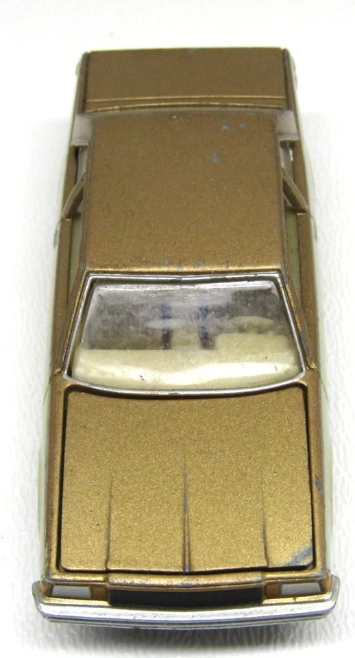 2010 Johnny Lightning Forever 64 Release 4 1981 Chevrolet Malibu Gold 1:64 Scale - Image 2 of 4