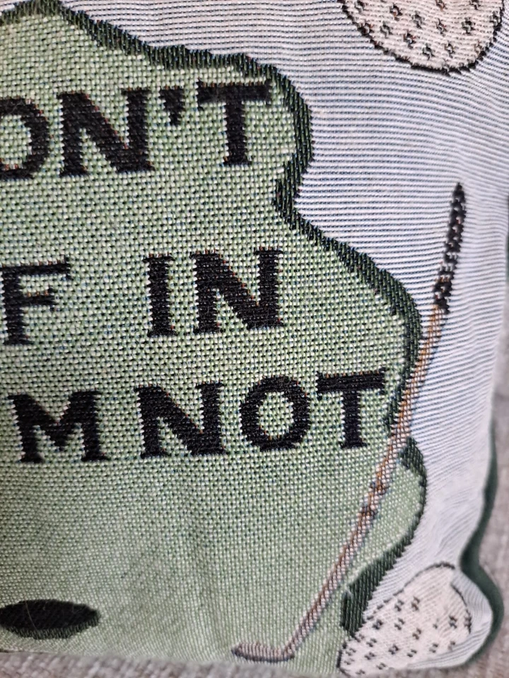 Almohada de sofá estilo punta de aguja "SI NO TIENEN GOLF EN EL CIELO" 10"x13" Foto 3 de 4