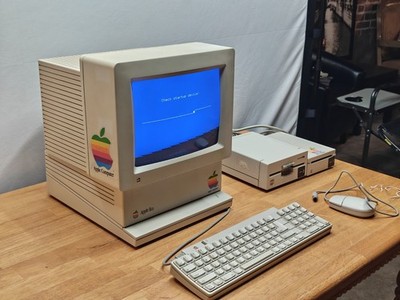 Apple IIGS Computer - Monitor - 5.25 and 3.5 Drive - Keyboard - Mouse