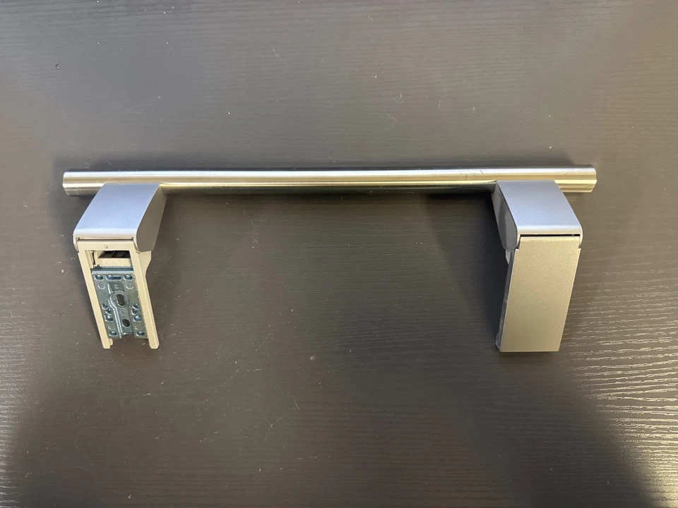 7438490- LIEBHERR REFRIGERATOR MOULDED HANDLE SET- FREE SHIPPING- Z7 - image 3 of 3