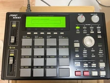 AKAI professional MPC1000 Black with Power Cable, CF Card and Manual Tested